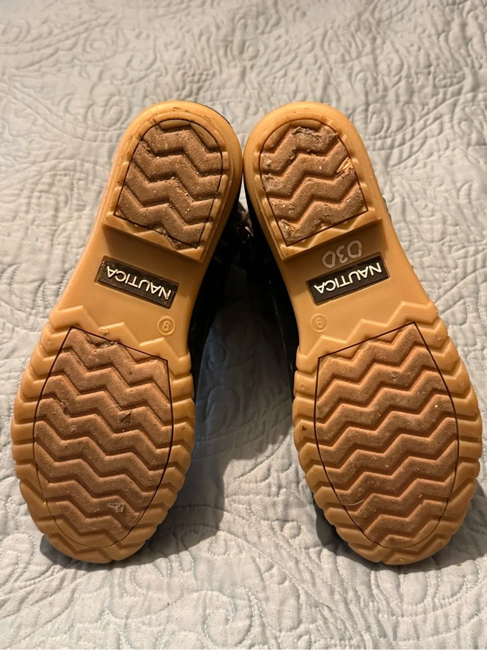 Nautica Woman's Black Quilted Duck Boots